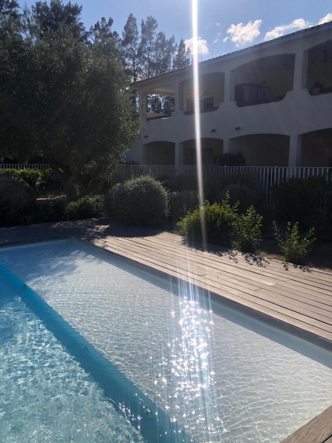 ポルトヴェッキオAppt T2 Standing Avec Piscine Et Terrasseアパートメント エクステリア 写真